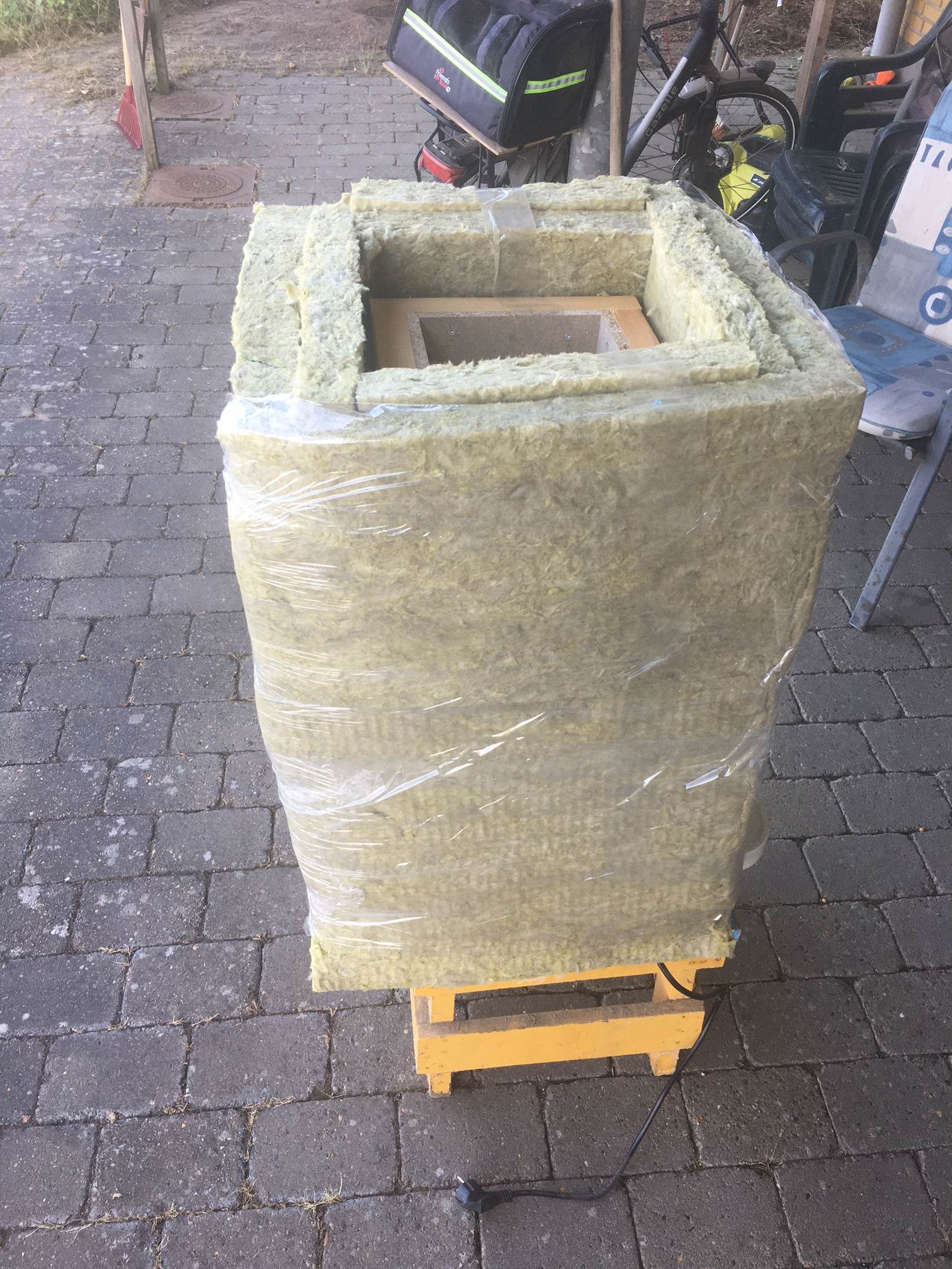 Et billede, der indeholder bygning, sten, mursten, byggematerialer

Automatisk genereret beskrivelse