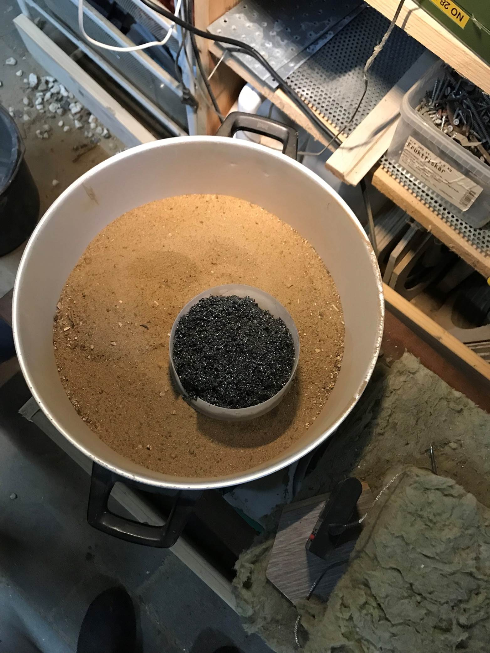 Et billede, der indeholder kop, kaffe, m�ltid

Automatisk genereret beskrivelse